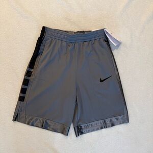 Boys Nike Dri-FIT Elite Gray and Black Basketball Shorts L NWT